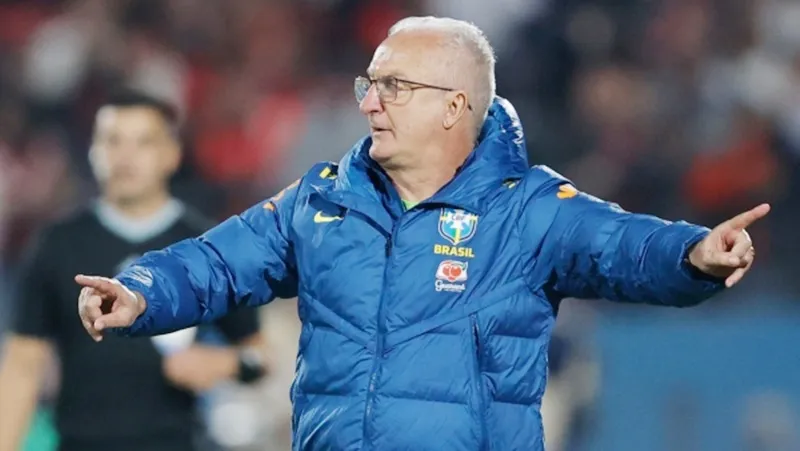 HLV Dorival Junior đã triệu tập 20 cầu thủ địa phương và con số có thể còn nhiều hơn. Brazil1.jpg