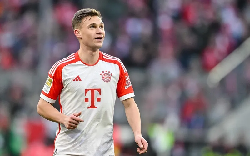 Joshua Kimmich đã từ chối loại trừ khả năng chuyển đến Barcelona vào mùa hè năm sau. Joshua Kimmich.jpg