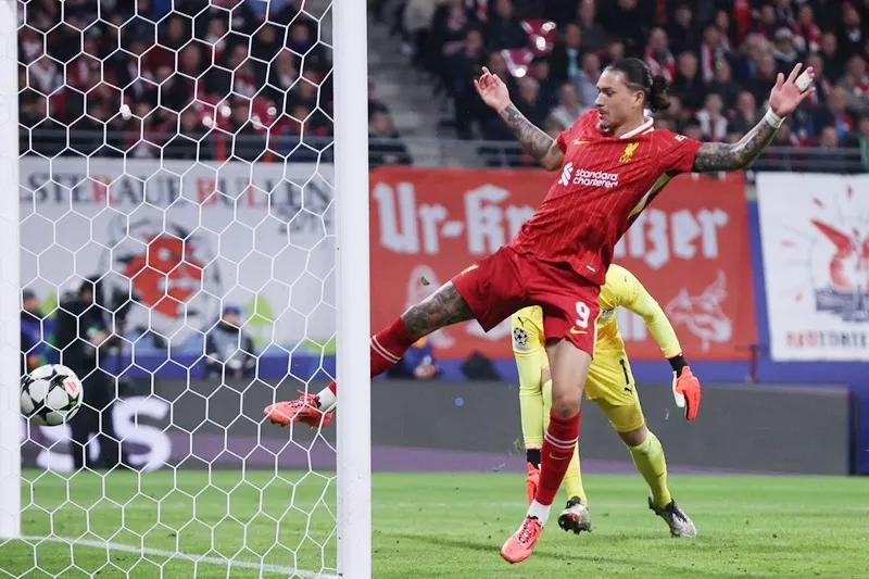 Tiền đạo Darwin Nunez ghi bàn ở phút 27 giúp Liverpool giành chiến thắng 1-0 tại Leipzig. Arne Slot.jpg