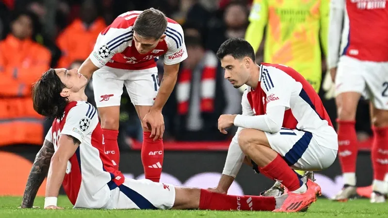 Những hình ảnh này ngày càng trở nên quen thuộc đối với Arsenal. Arsenal1.jpg