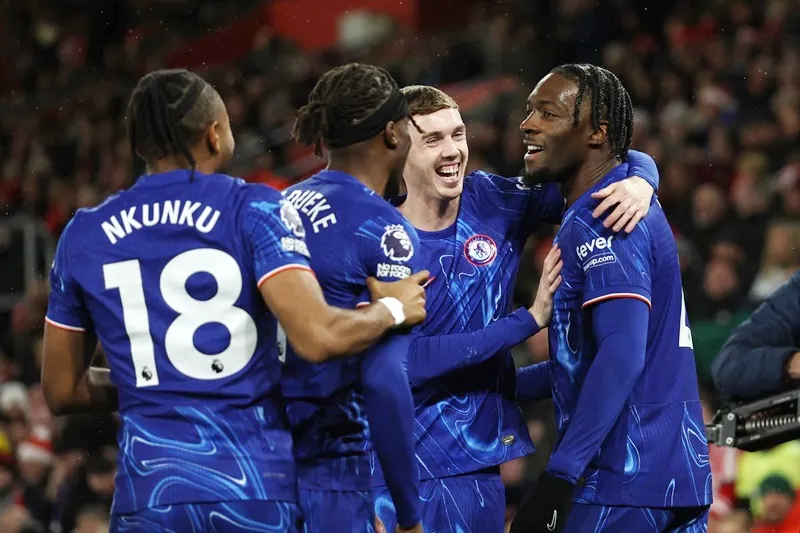 Chelsea thăng tiến lên vị trí nhì bảng xếp hạng và cho thấy rất sẵn sàng tranh ngôi vô địch. Maresca1.jpg