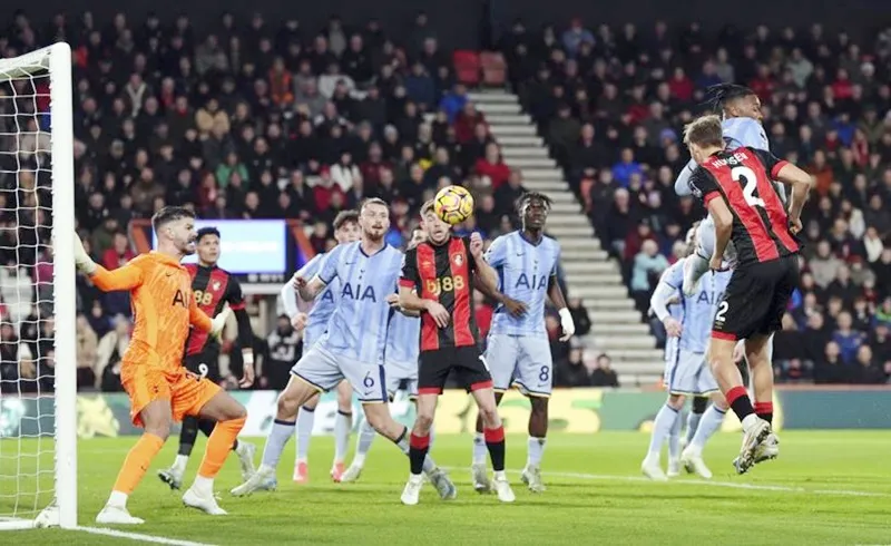 Pha ghi bàn duy nhất giúp Bournemouth sau khi đánh bại Tottenham 1-0 vào thứ Năm. Tottenham.jpg