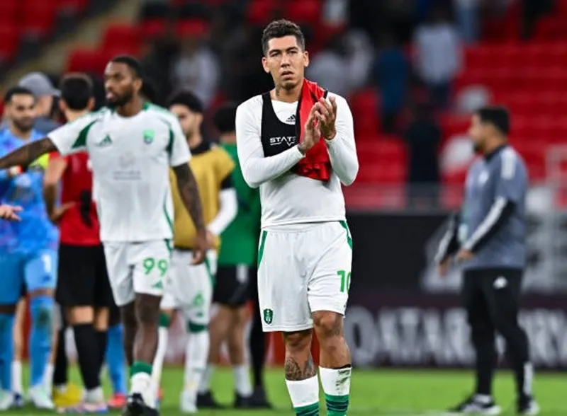 Roberto Firmino lập công trong trận thắng của Al-Ahli Firmino.jpg