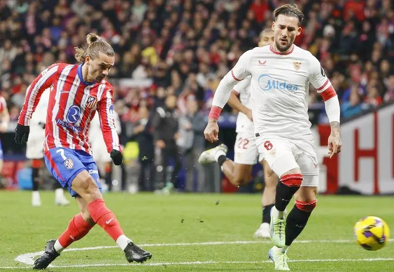 Đội bóng của HLV Diego Simeone với Griezmann có phong độ cao đã giành chiến thắng thứ 9 liên tiếp. Antoine Griezmann1.jpg