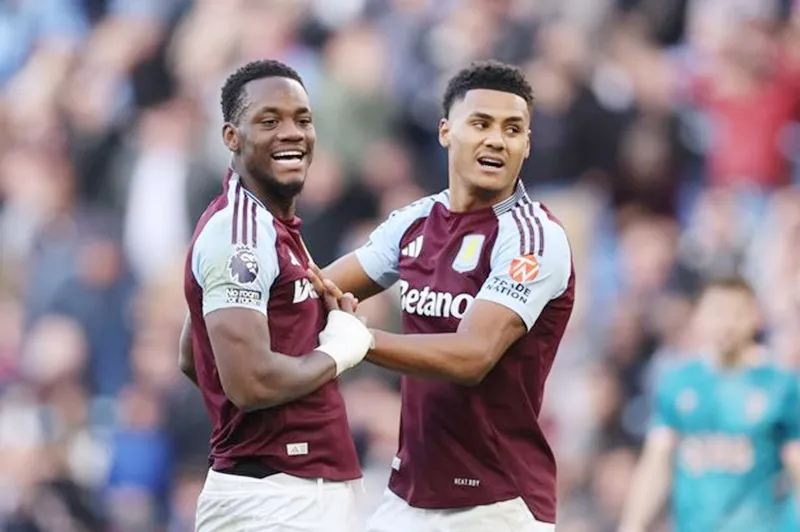 HLV Emery ám chỉ có thể mạo hiểm chơi với cả 2 tiền đạo Jhon Duran và Ollie Watkins. Aston Villa.jpg