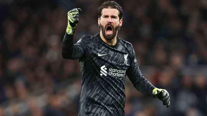 Alisson Becker tin Liverpool có “phẩm chất để đạt được điều gì đó đặc biệt” trong mùa giải này.