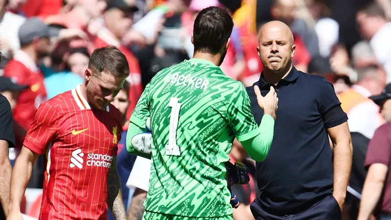 Alisson khen ngợi HLV Arne Slot vì đã nhanh chóng triển khai các ý tưởng của mình tại Anfield. Arne Slot.jpg