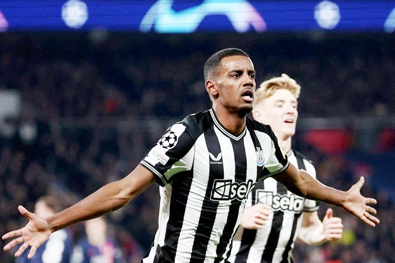 Newcastle định giá Alexander Isak vượt quá 150 triệu bảng để ngăn mọi sự quan tâm từ các CLB khác.