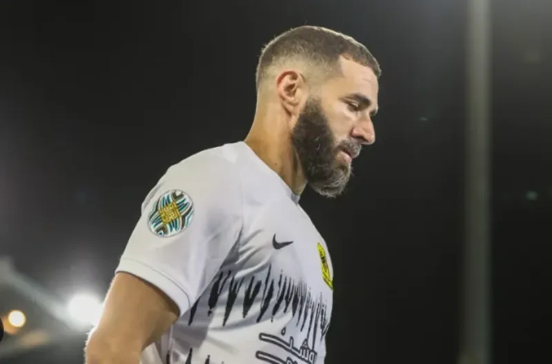 Benzema có trận đấu đáng thất vọng khi đá hỏng phạt đền khiến Al-Ittihad mất điểm Benzema.png