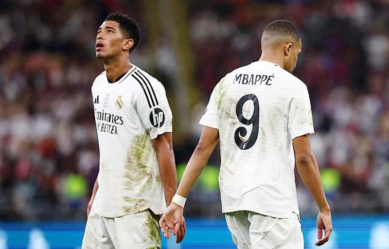 Kylian Mbappe đã ghi bàn ở “Siêu kinh điển” nhưng Real Madrid vẫn thua bẽ bàng.