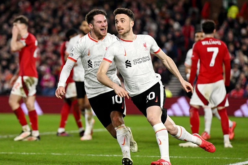 Phải nhờ đến cú đánh đầu của Diogo Jota ở phút 66 Liverpool mới hòa 1-1 tại Nottingham Forest.