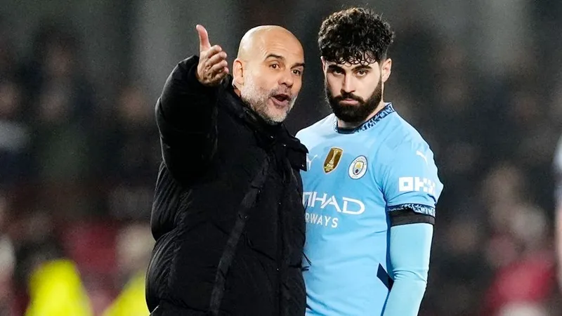 HLV Pep Guardiola đã có những xung đột nhỏ với các cầu thủ phòng ngự sau trận. Phil Foden1.jpg