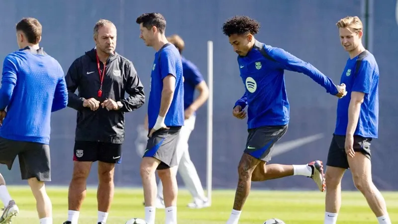 Chiến thắng tại Benfica không chỉ đưa Barcelona vào thẳng vòng 1/8 mà còn giúp thúc đẩy tinh thần. Flick.jpg