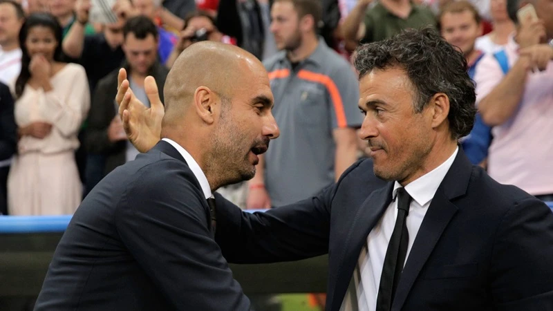 HLV Luis Enrique sẽ phải đánh bại người đồng đội cũ và cũng là bạn thân Pep Guardiola.