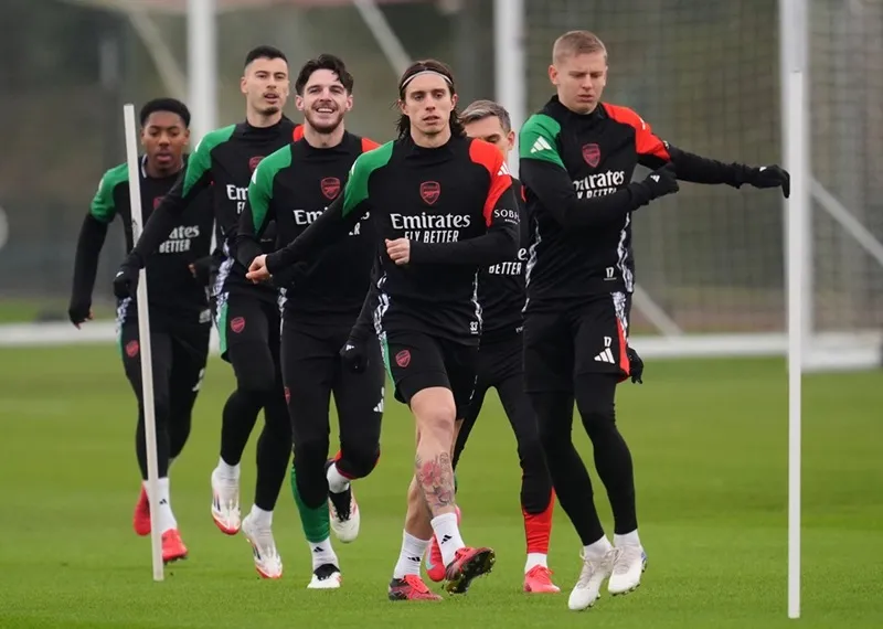 Arsenal được thúc đẩy bởi sự trở lại của Ethan Nwaneri và Riccardo Calafiori trong buổi tập. Riccardo Calafiori.jpeg
