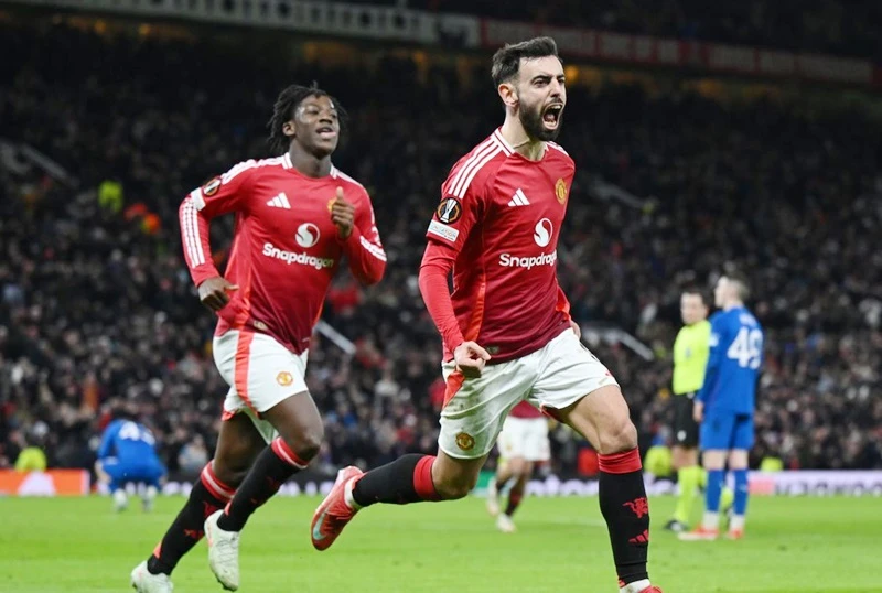 Europa League: Bruno Fernandes giúp Man.United tiếp tục tiến tới vòng 1/8 |  CHUYÊN TRANG THỂ THAO