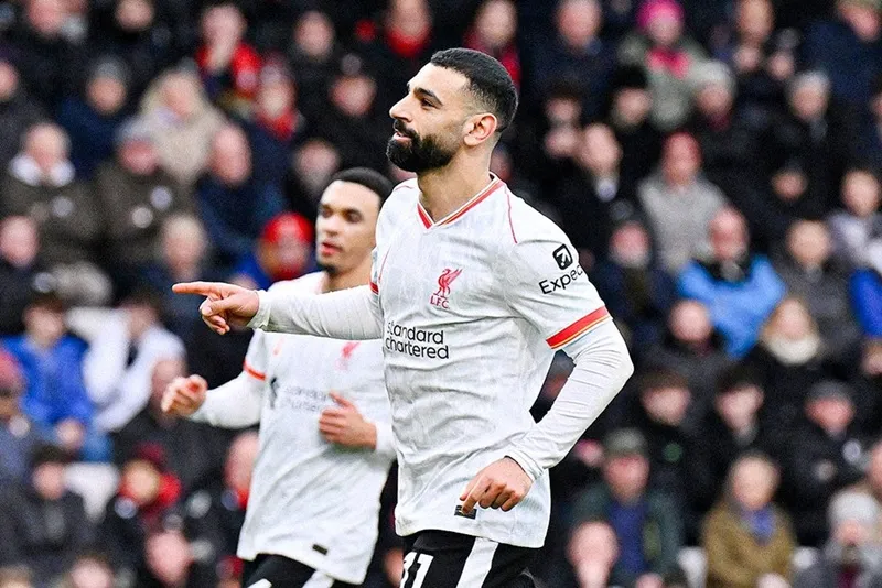 Salah đã vươn lên vị trí thứ 6 trong bảng xếp hạng ghi bàn mọi thời đại của Premier League. Mohamed Salah1.jpg