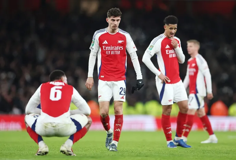 Arsenal hy vọng tái tạo lại năng lượng trong kỳ nghỉ ngắn dưới thời tiết ấm áp tại Dubai. Mikel Arteta1.jpg