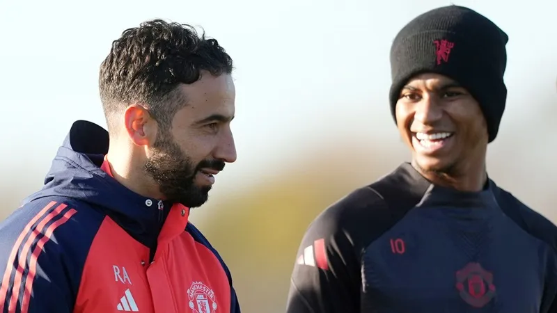 HLV Ruben Amorim có mối quan hệ nhanh chóng xấu đi với Marcus Rashford.