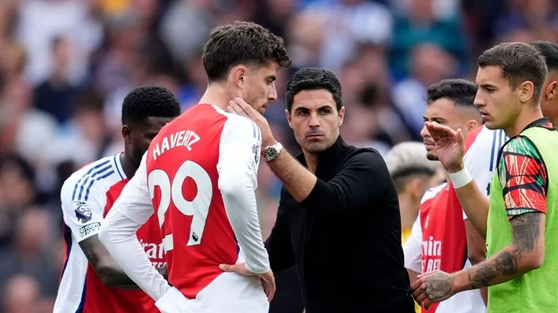 HLV Mikel Arteta thật sự đau đầu khi gần đây thừa nhận Arsenal thiếu các lựa chọn tấn công. Arsenal1.jpg