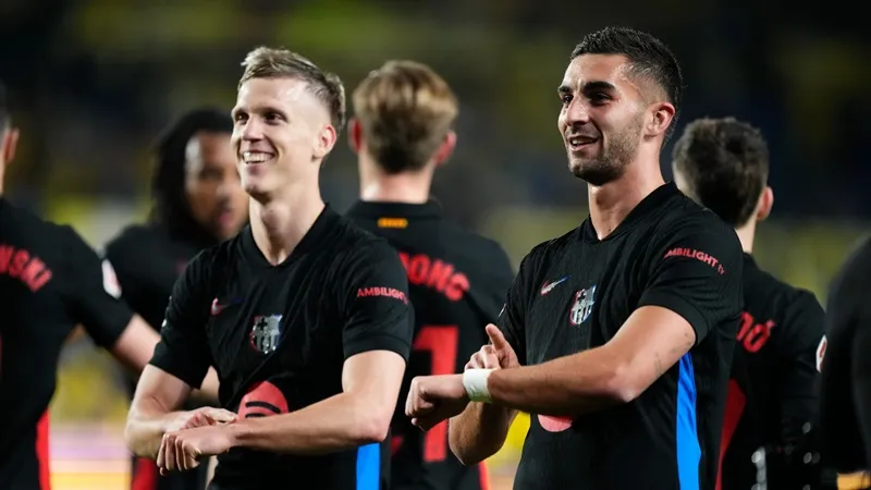 Dani Olmo và Ferran Torres vào sân để ghi bàn giúp Barcelona thắng 2-0 tại Las Palmas