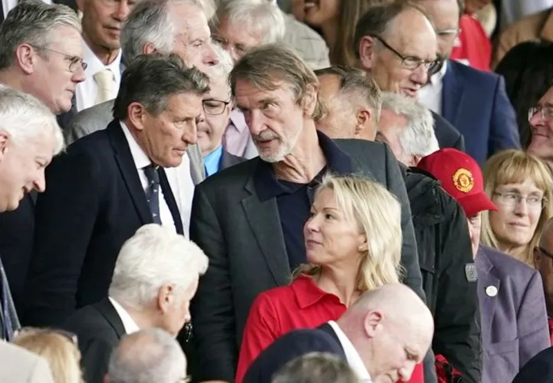 Đội ngũ của ông chủ Sir Jim Ratcliffe dự kiến sẽ cắt giảm thêm khoảng 200 việc làm nữa tại Man.United.