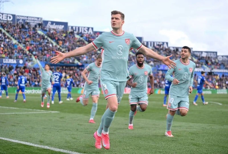 Cú penalty thành bàn của Sorloth không thể giúp Atletico Madrid có điểm ra về Sorloth.jpg