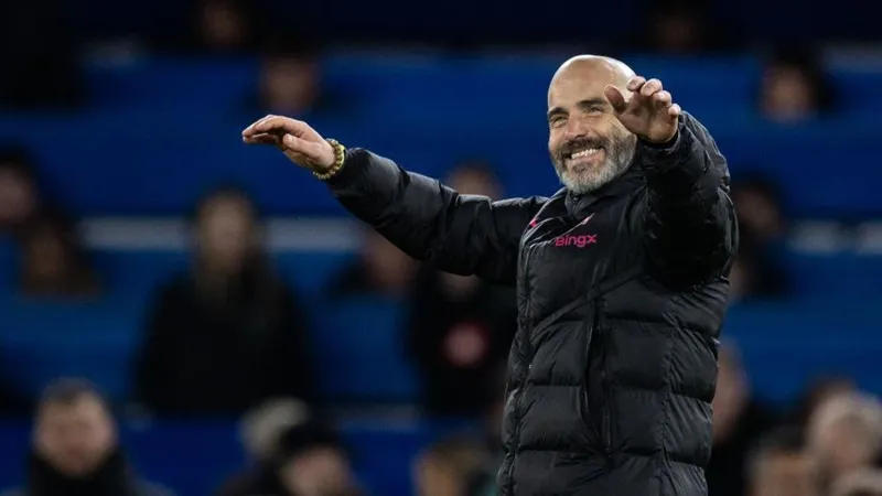 HLV Enzo Maresca hài lòng khi Chelsea vào tứ kết với tư cách đội duy nhất toàn thắng. Enzo Maresca.jpg