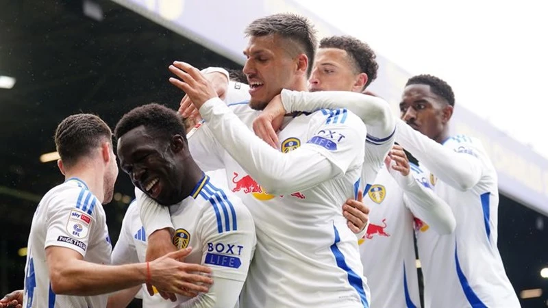 Leeds United trở lại Premier League sau khi chia tay vào mùa giải 2022-23. Leeds.jpg