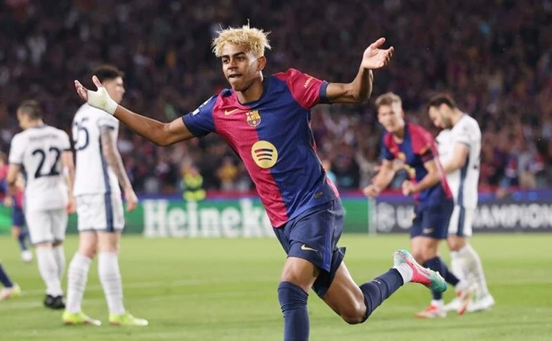 Barcelona quật khởi nhờ một màn trình diễn xuất sắc khác từ ngôi sao 17 tuổi Lamine Yamal. Lamine Yamal.jpg