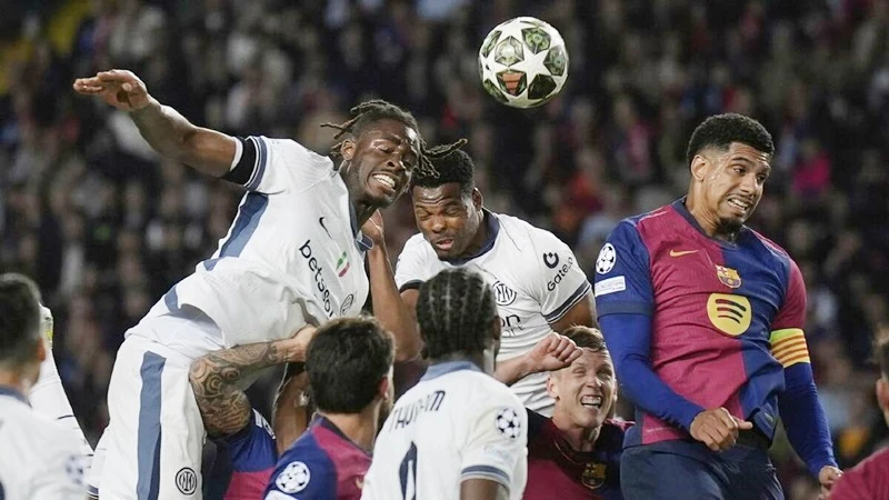 Barcelona và Inter Milan hòa 3-3 đầy kịch tính ở bán kết lượt đi Champions League.