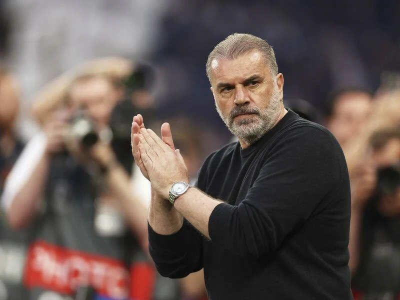 HLV Ange Postecoglou phản bác đề xuất từ cựu HLV của Arsenal là Arsene Wenger. Ange Postecoglou.jpg