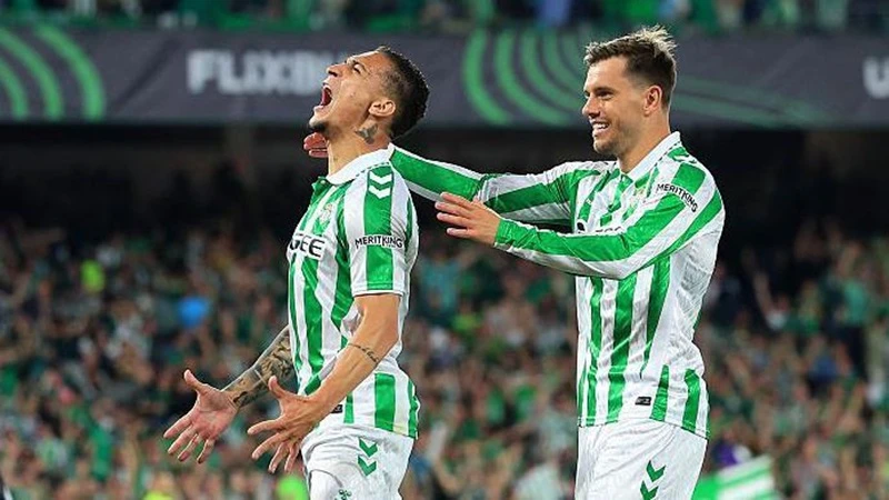Antony tỏa sáng giúp Real Betis đánh bại Fiorentina với tỷ số chung cuộc 4-3. Antony.jpg