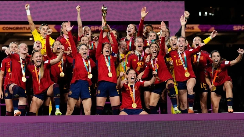 Tây Ban Nha vô địch World Cup 2023 ở lần đầu giải mở rộng lên 32 đội tham dự. FIFA1.jpg