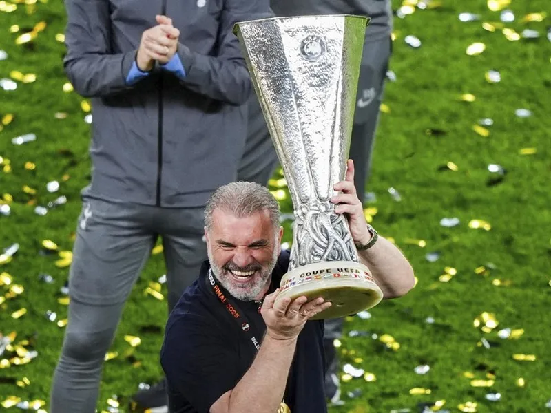 HLV Ange Postecoglou thật sự thành công với tuyên bố luôn thắng danh hiệu trong mùa giải thứ 2. Ange Postecoglou.jpg