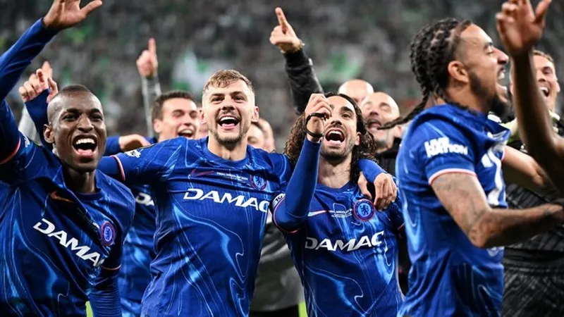 Chelsea ngược dòng đánh bại Real Betis 4-1 trong trận chung kết UEFA Conference League. Chelsea1.jpg