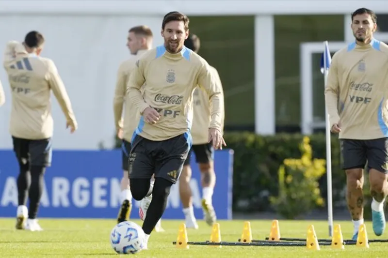 Argentina đã giành suất dự World Cup 2026 nhưng siêu sao Lionel Messi vẫn trở lại lần đầu tiên kể từ tháng 11-2024. Messi.jpg