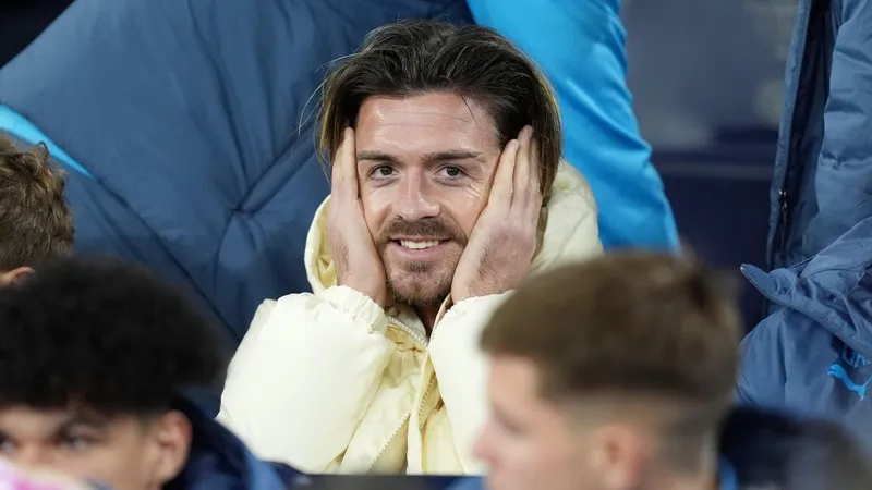 Man.City phải chịu lỗ 60 triệu bảng nếu muốn Jack Grealish ra đi ngay trong mùa hè này.