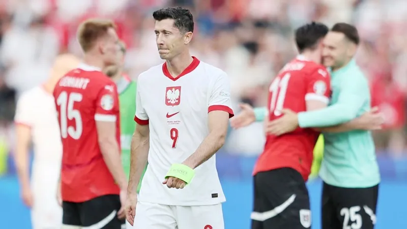Robert Lewandowski không thi đấu cho đội tuyển Ba Lan chừng nào HLV Michal Probierz còn nắm quyền.