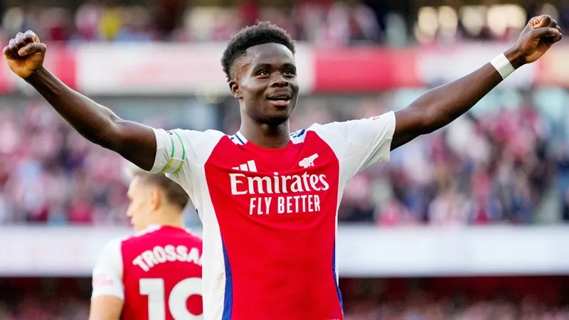 Bukayo Saka (Arsenal) Carlo Ancelotti.jpg