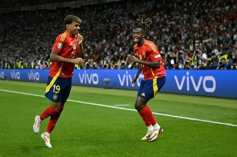 Lamine Yamal và Nico Williams là bộ đôi tấn công sắc bén ở tuyển Tây Ban Nha