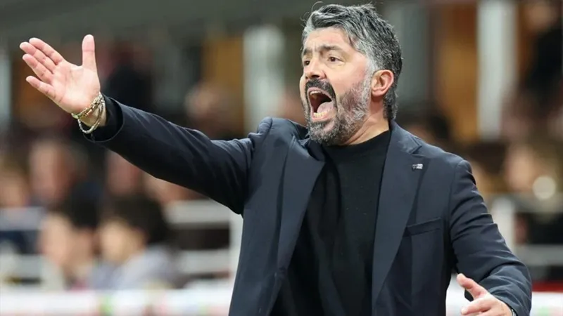 HLV Gennaro Gattuso muốn thúc đẩy đội tuyển Italy khủng hoảng bằng lòng quyết tâm và tính chiến đấu.
