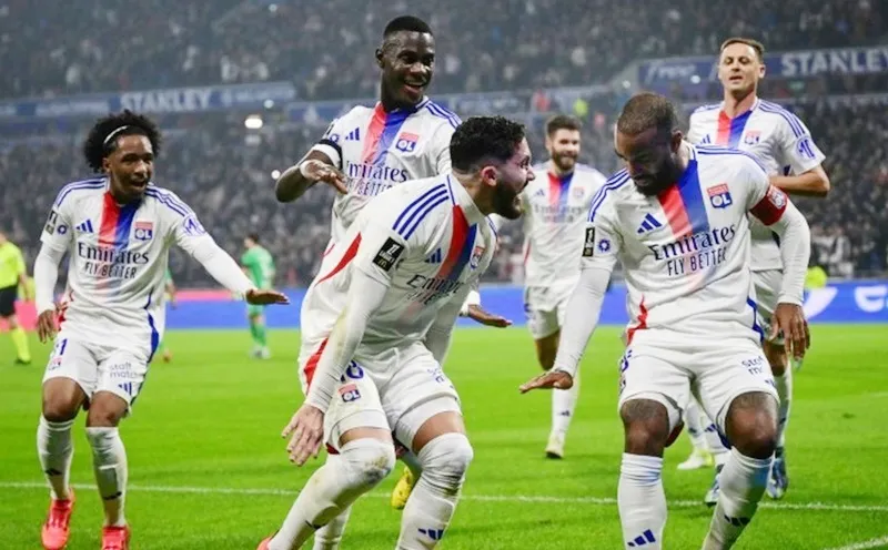 Đội bóng từng 7 lần vô địch Ligue 1 như Lyon bị giáng xuống hạng là cú sốc lớn tại bóng đá Pháp.