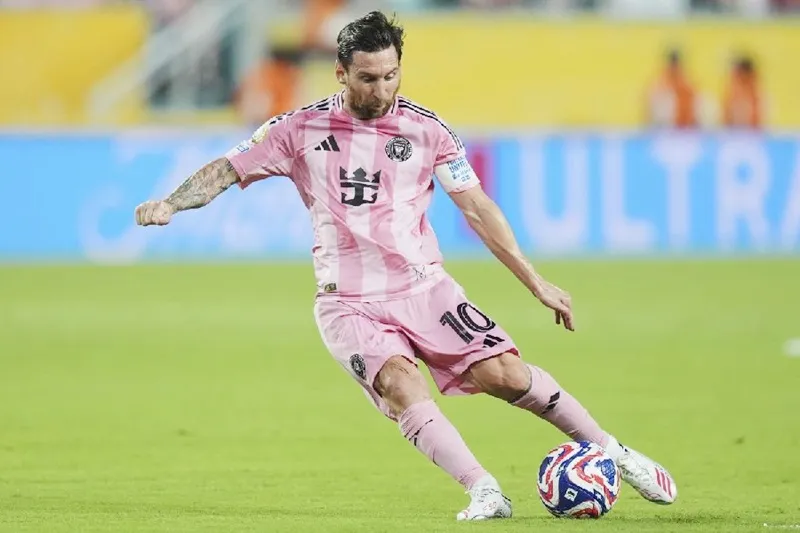 Lionel Messi là cầu thủ được trả lương cao nhất tại MLS trong năm thứ 3 liên tiếp.