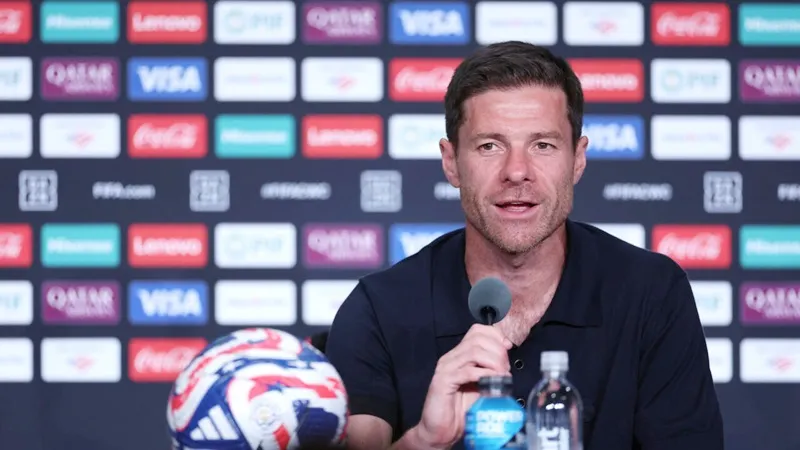 HLV Alonso khen ngợi mức độ cạnh tranh tại FIFA Club World Cup nơi các đội Nam Mỹ đã cạnh tranh tốt với các đối thủ châu Âu. Madrid1.jpg