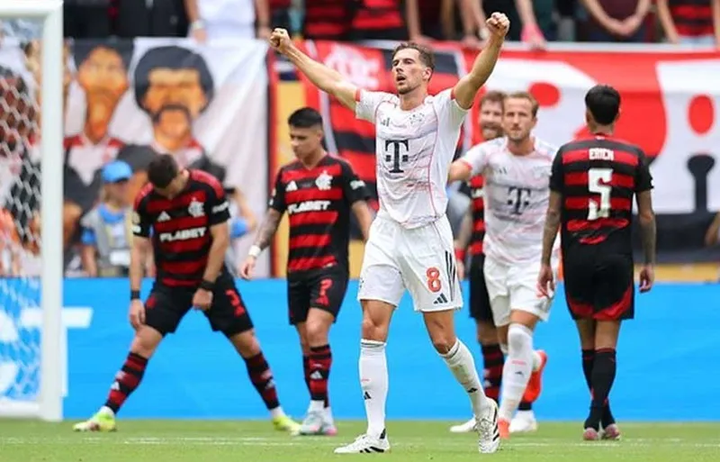 Bayern Munich đánh bại Flamengo 4-2 để vào chơi tại tứ kết với Paris Saint-Germain. Filipe Luis 1.jpg