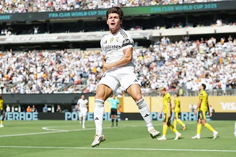 Fran Garcia là chủ nhân của bàn thắng thứ 2 bên phía REal Madrid Al-Hilal.jpg