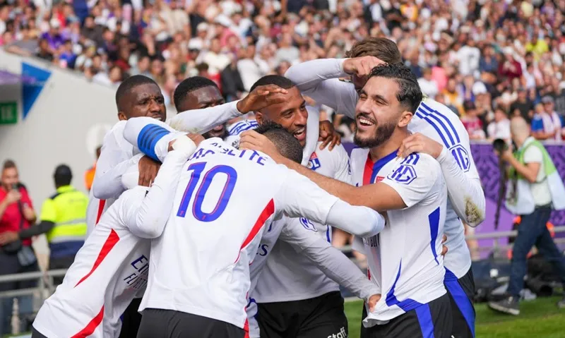 Lyon thắng kháng cáo chống xuống hạng được tiếp tục cạnh trạnh tại Ligue 1 mùa giải tới.