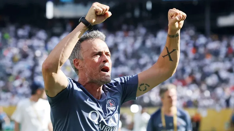 HLV Luis Enrique tự tin PSG có thể hoàn thành mùa giải đáng kinh ngạc với danh hiệu thứ 5.