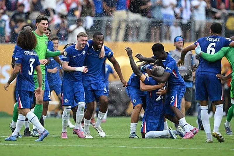 Các cầu thủ Chelsea ăn mừng sau khi đánh bại PSG với tỷ số đầy thuyết phục 3-0
